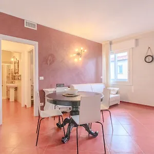 Train Station Apartamento Mestre